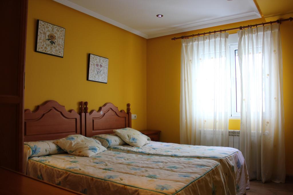 Hotel Asador Rindion Tineo Bilik gambar