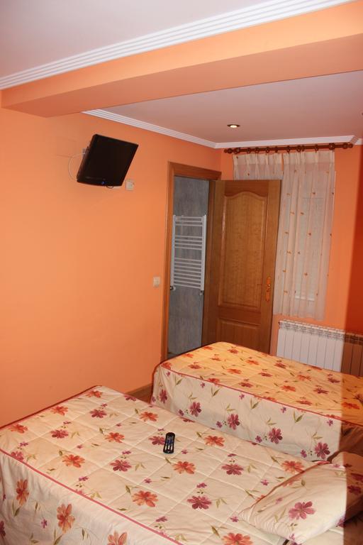 Hotel Asador Rindion Tineo Bilik gambar