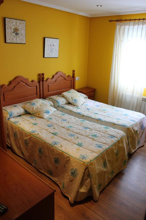 Hotel Asador Rindion Tineo Bilik gambar